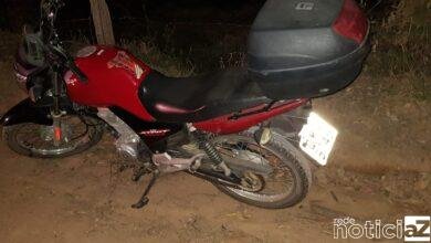 VÍDEO: Ladrões são presos após serem filmados roubando moto