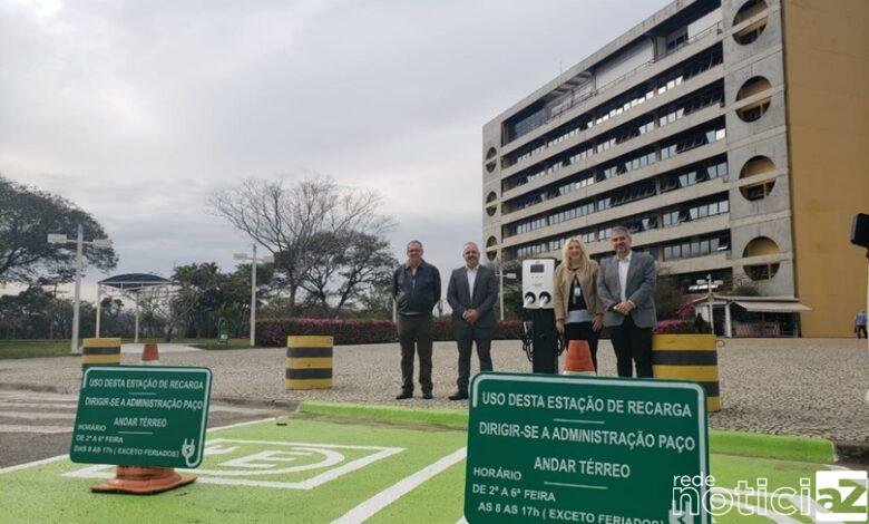 Posto de recarga para carros de propulsão elétrica foi implantado na Prefeitura de Jundiaí