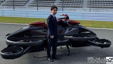 Moto voadora é exposta em feira de automóveis nos Estados Unidos