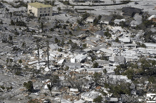 Doze pessoas morrem após passagem do furacão Ian nos EUA