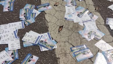 População registra diversos panfletos de candidato jogados no chão em Jundiaí