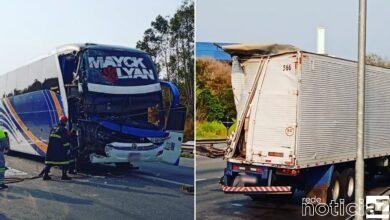 Ônibus de dupla sertaneja sofre acidente