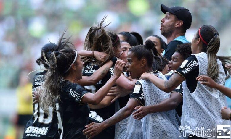 Corinthians massacra Palmeiras e garante vaga na final do Brasileirão Feminino