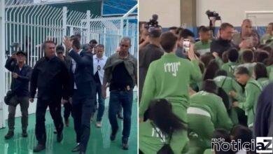 Bolsonaro visita instituto do jogador Neymar na Baixada Santista