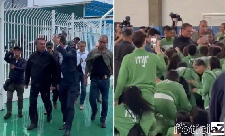 Bolsonaro visita instituto do jogador Neymar na Baixada Santista