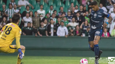 Bragantino perde para o Coritiba com um jogador a mais em campo