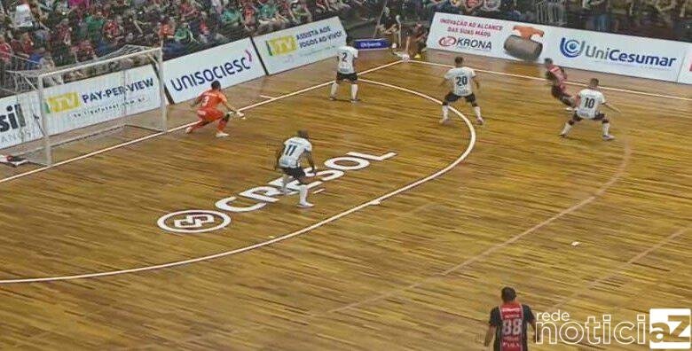 Liga nacional de futsal, Corinthians segue no campeonato