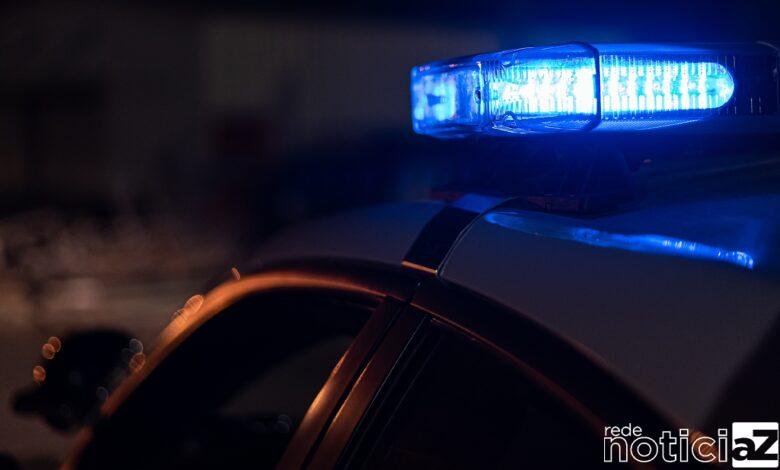 Homem é preso após tentar atropelar companheira por ciúmes