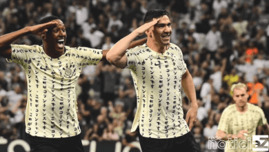 Na véspera da final da Copa do Brasil, Corinthians bate o Athletico-PR e vira vice-líder do Brasileirão