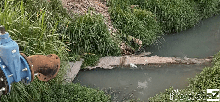 Posto de combustíveis de Jundiaí é notificado por despejo de esgoto em córrego