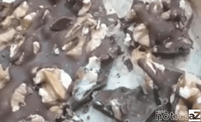 VÍDEO: Cliente denuncia loja de doces após encontrar larvas vivas