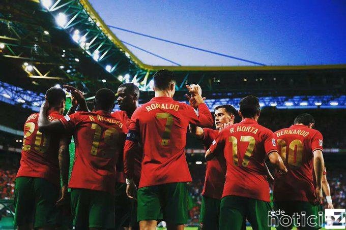 Uruguai e Portugal buscaram a classificação de forma antecipada para as oitavas de final nesta segunda-feira (28).