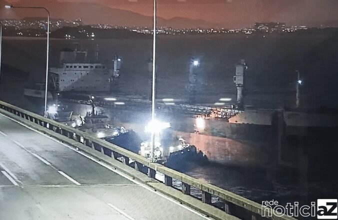 VÍDEO - Navio bate na Ponte Rio-Niterói e gera transtornos
