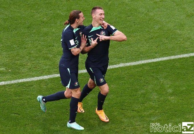 Austrália bate a Tunísia e segue viva na Copa do Mundo