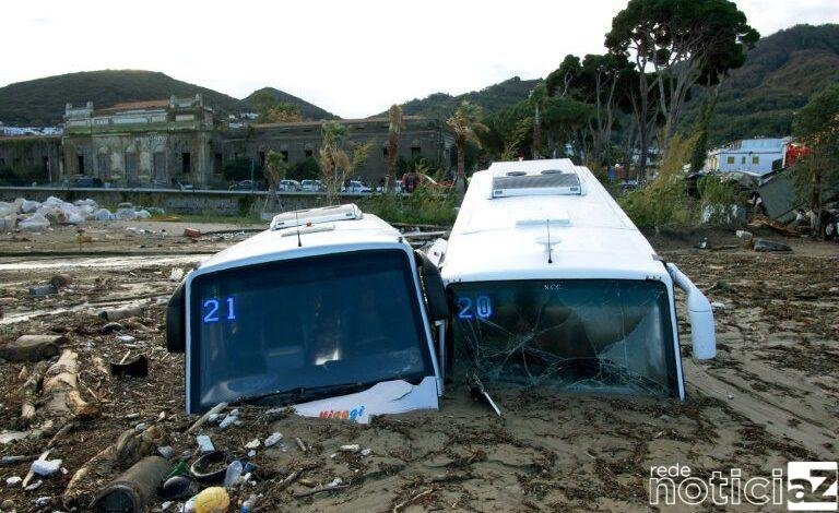 VÍDEO: Deslizamento de terra atinge ilha de Ischia na Itália