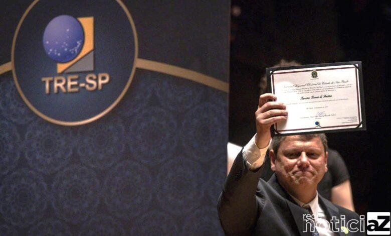 Tarcísio de Freitas é diplomado governador de SP pelo TRE e recebe gritos de 'mito'