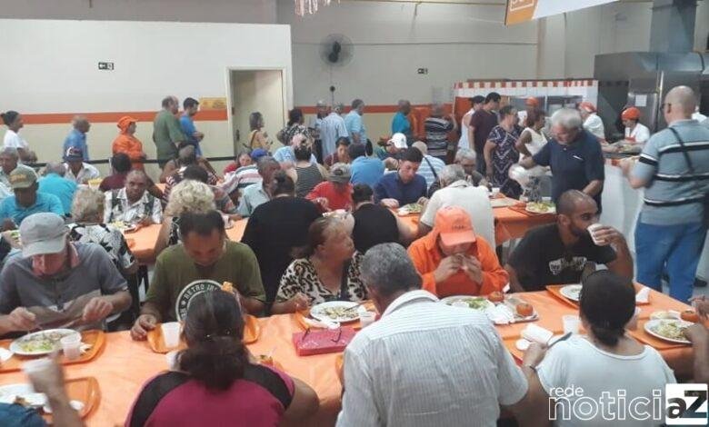 Por preço acessível restaurante Bom Prato oferece almoço especial de Natal