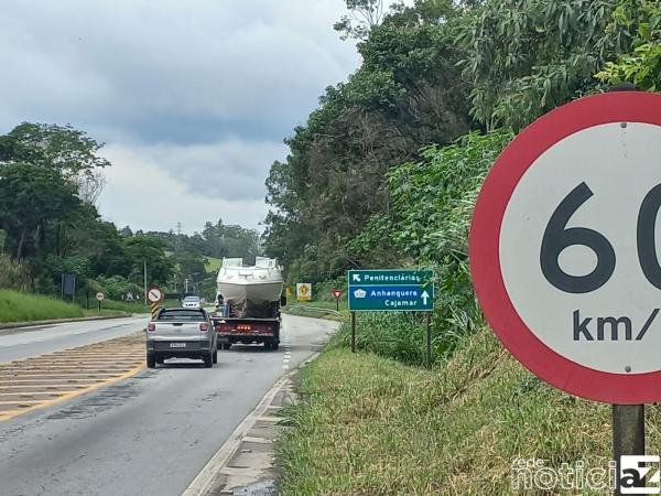 Veículos batem em rodovia de Jarinu e deixam duas pessoas feridas