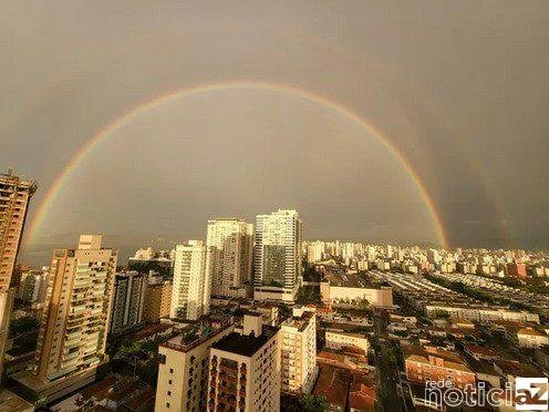 Tipo raro de arco-íris encanta os moradores do Litoral