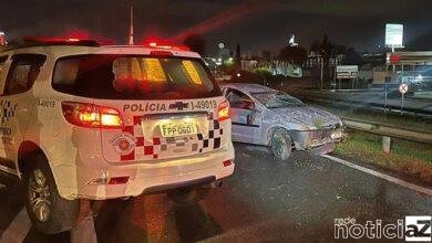 Dupla é presa após capotar carro em Jundiaí