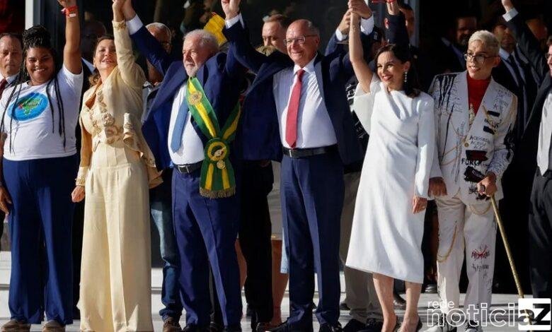 Lula toma posse como presidente pela terceira vez ao lado do povo