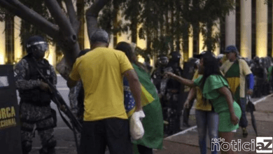 Página no Instagram ajuda a identificar participantes de atos terroristas em Brasília