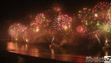 Réveillon de Santos reúne 1 milhão de pessoas encantadas com drones e homenagem à Pelé