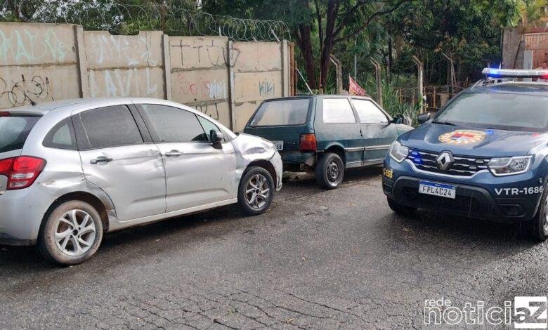 Carro roubado é encontrado em rua de Jundiaí