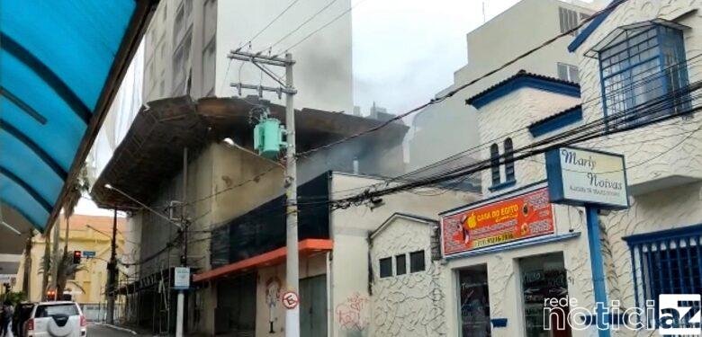 VÍDEO: Incêndio em Padaria mobiliza os Bombeiros em Jundiaí