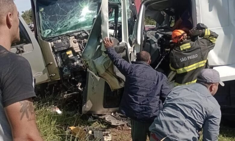 Quatro pessoas ficam feridas após acidente em Vinhedo