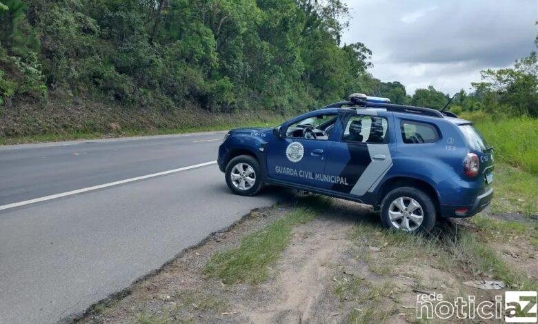 Homem é baleado após ter moto roubada na Rodovia Edgar Maximo Zambotto