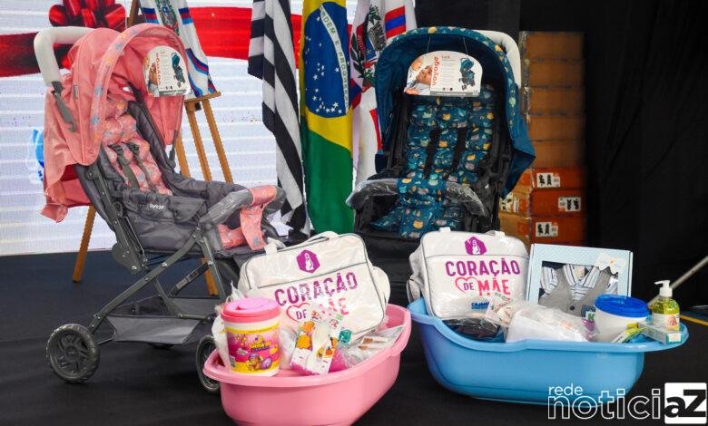 Cajamar entrega kits do Programa Coração de Mãe e anuncia nova maternidade