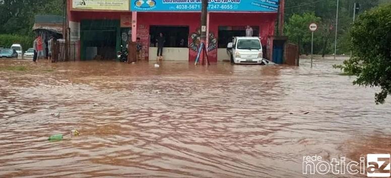Campo Limpo Paulista é tomada pela chuva forte