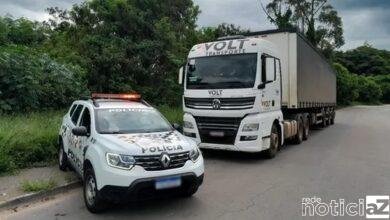 Criminosos roubam caminhão e deixam motorista amarrado em Jundiaí