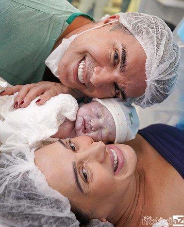 Cláudia Raia da à luz ao filho aos 55 anos