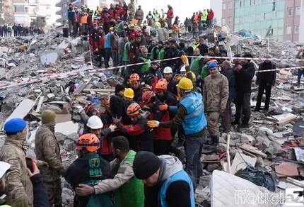 Passam de 33 mil o número de mortos após terremoto na Turquia e Síria