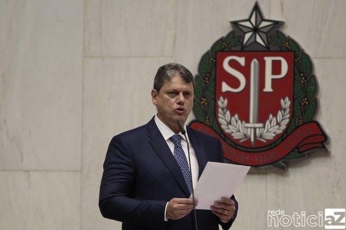 Tarcísio sanciona lei que garante o fornecimento de remédios à base da cannabis