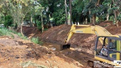 Córrego de Campo Limpo Paulista passa por limpeza