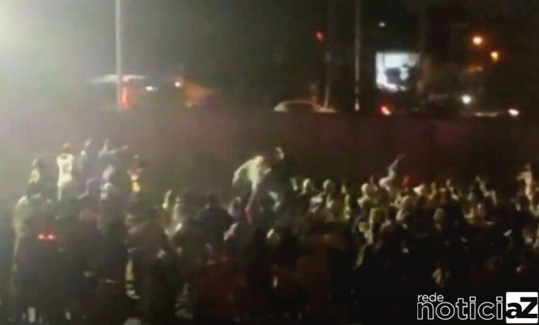 VÍDEO - Moradores registram tumulto em Bloco de Carnaval de Jundiaí