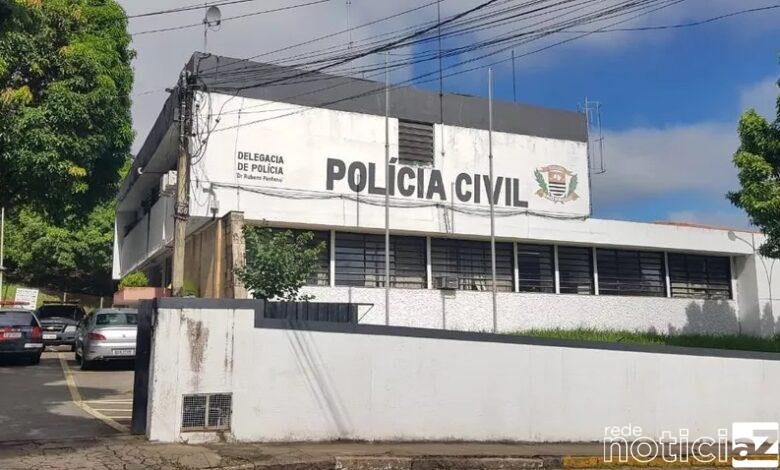 Homem é preso por agredir companheira e manter filho refém