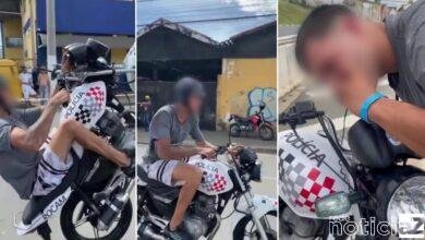 Jovem aparece empinando moto da Rocam e é preso em seguida