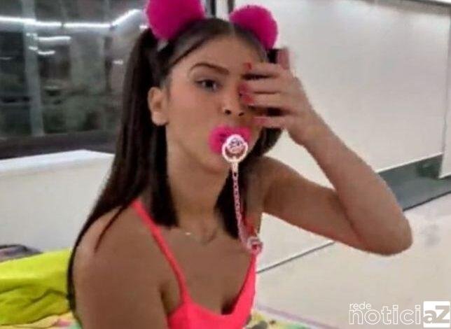 VÍDEO - MC Pipokinha faz show para crianças e choca com escolha das músicas