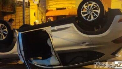 Carro perde o controle e capota em Jundiaí