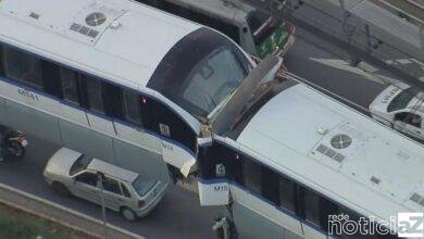 Linha 15-Prata do Metrô é paralisada após monotrilhos baterem