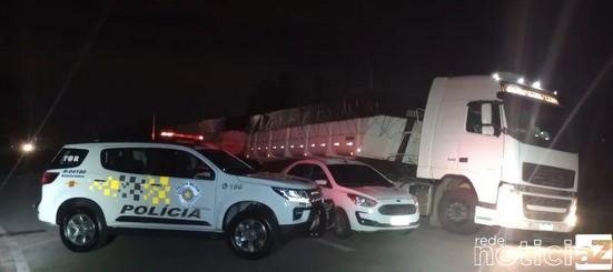 Quatro homens são presos após roubar caminhão na Bandeirantes