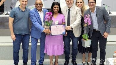 Enfermeira do Hospital São Vicente é homenageada na Câmara de Jundiaí