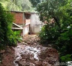 Lama assola os moradores de bairro de Cajamar