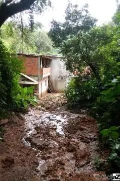 Lama assola os moradores de bairro de Cajamar