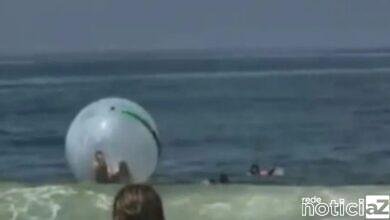 Vídeo - Bombeiros resgatam casal à deriva em bolha inflável