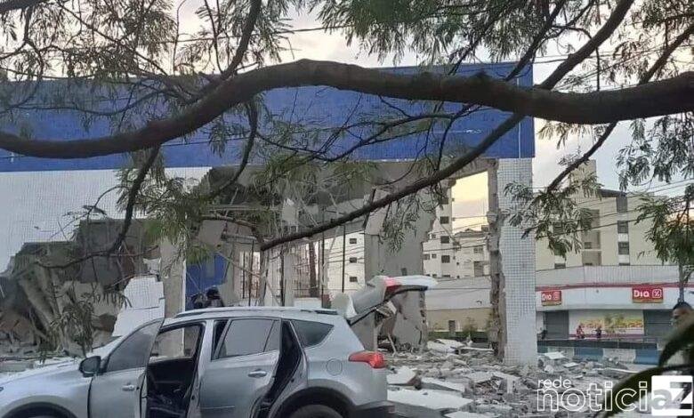VÍDEOS - Quadrilha armada invade e explode agência da Caixa na Baixada Santista